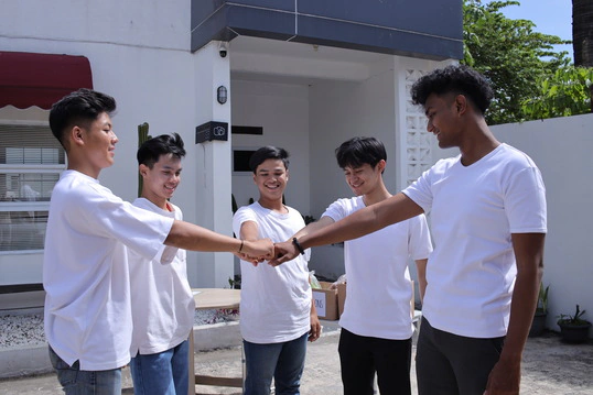 Quick dry t-shirts have become really popular across Malaysia