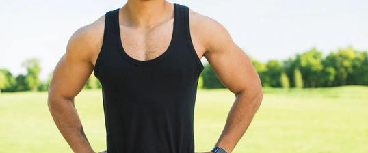 Sports/Fitness: Sleeveless T-Shirt with Sports Shorts